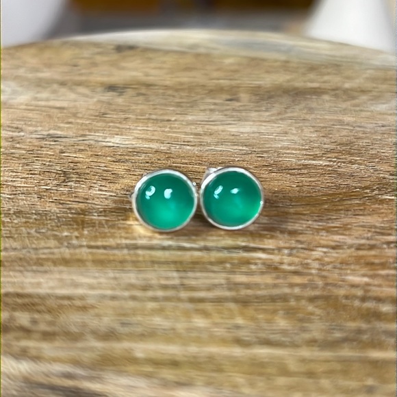 Hand Crafted Jewelry - GREEN CHALCEDONY 925 SOLID STERLING STUD EARRINGS